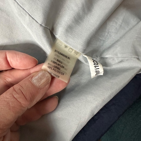 Navy anorak rain jacket, gold trim, rolled sleeve, hidden hood Size L - Picture 6 of 9